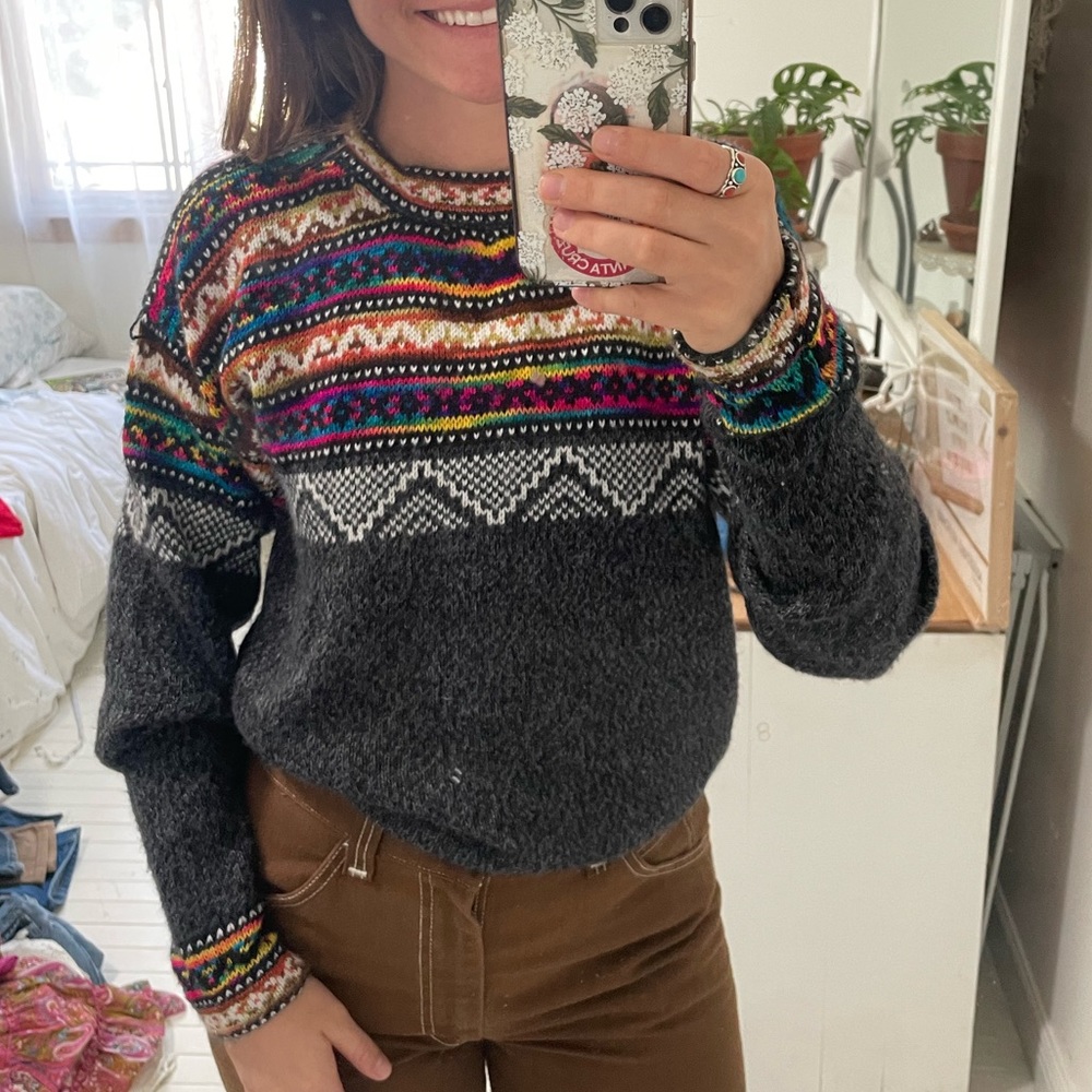 SUPER COZY + colorful Mexican sweater ✨🎨